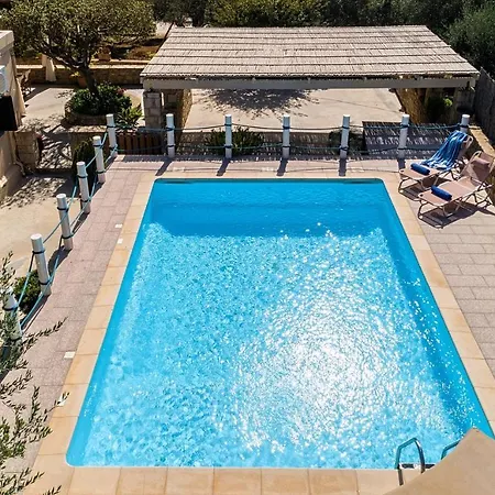 Cretan Heated Pool Villa